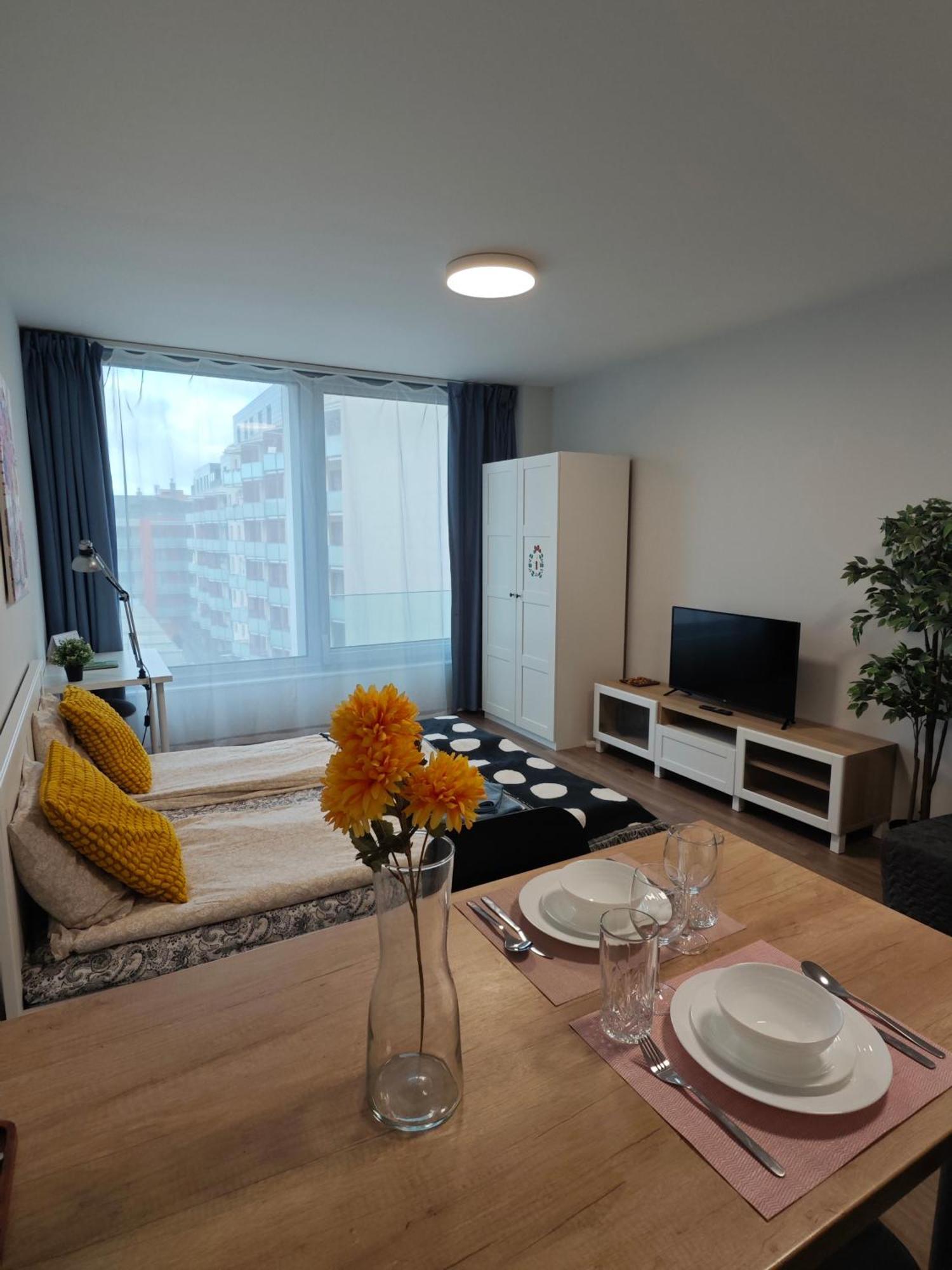 Comfort Flat With Great Location Прага Экстерьер фото